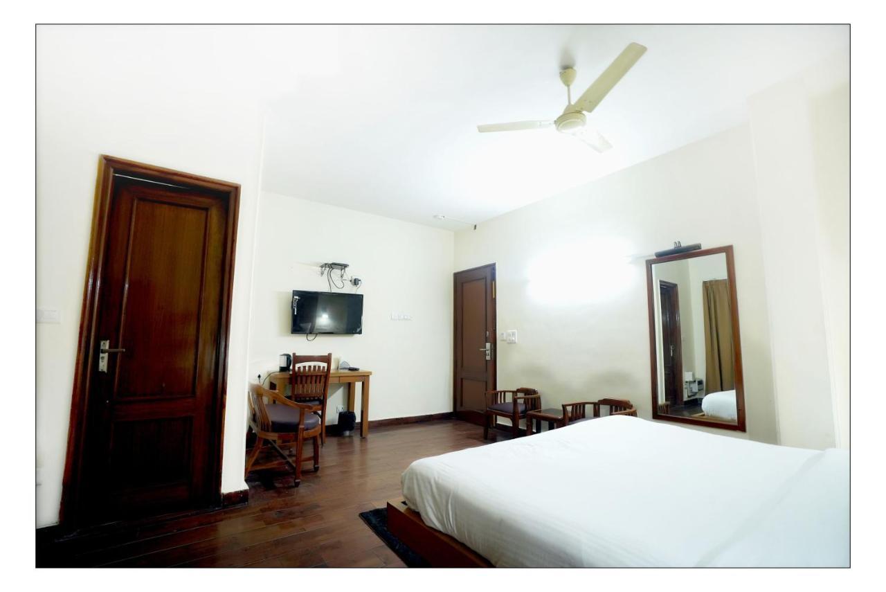 Hotel Oscar - Hauz Khas Új-Delhi Kültér fotó