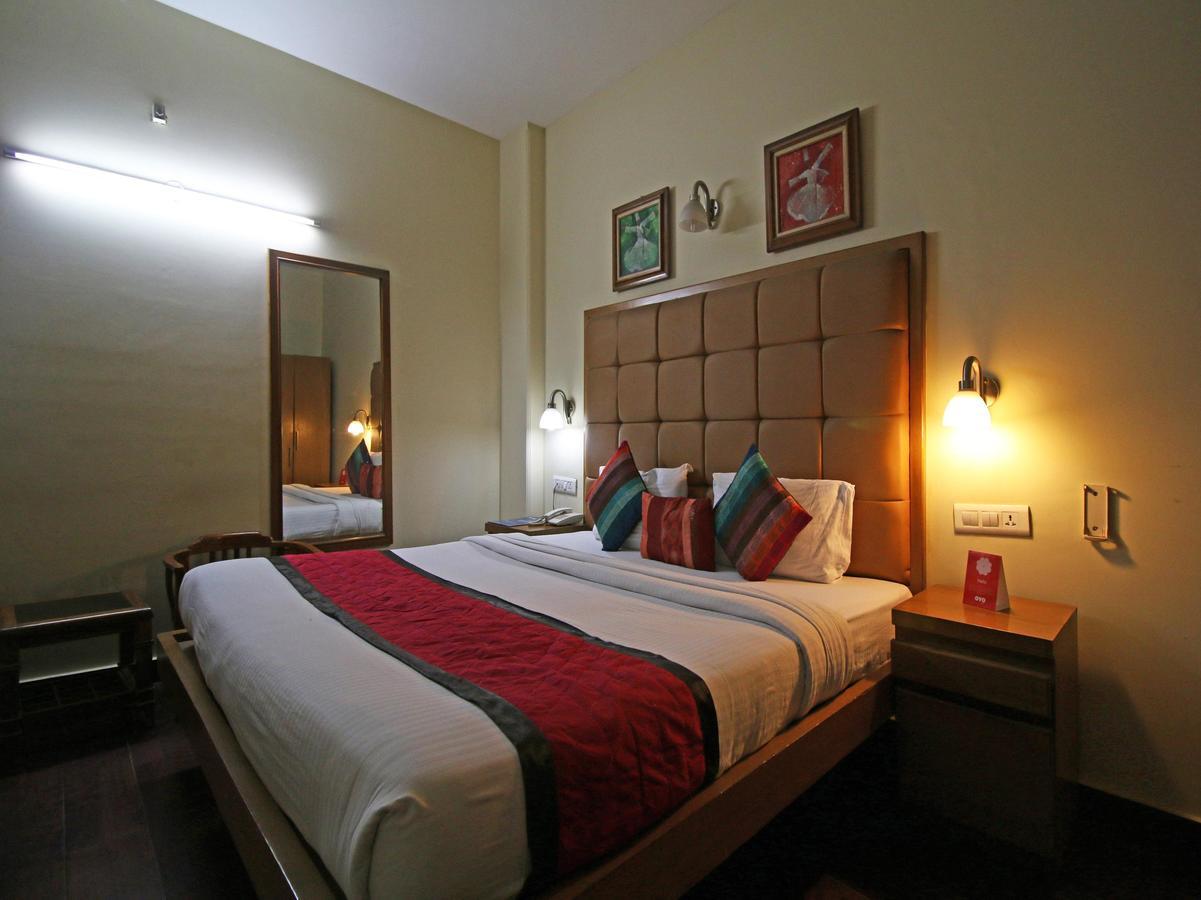 Hotel Oscar - Hauz Khas Új-Delhi Kültér fotó