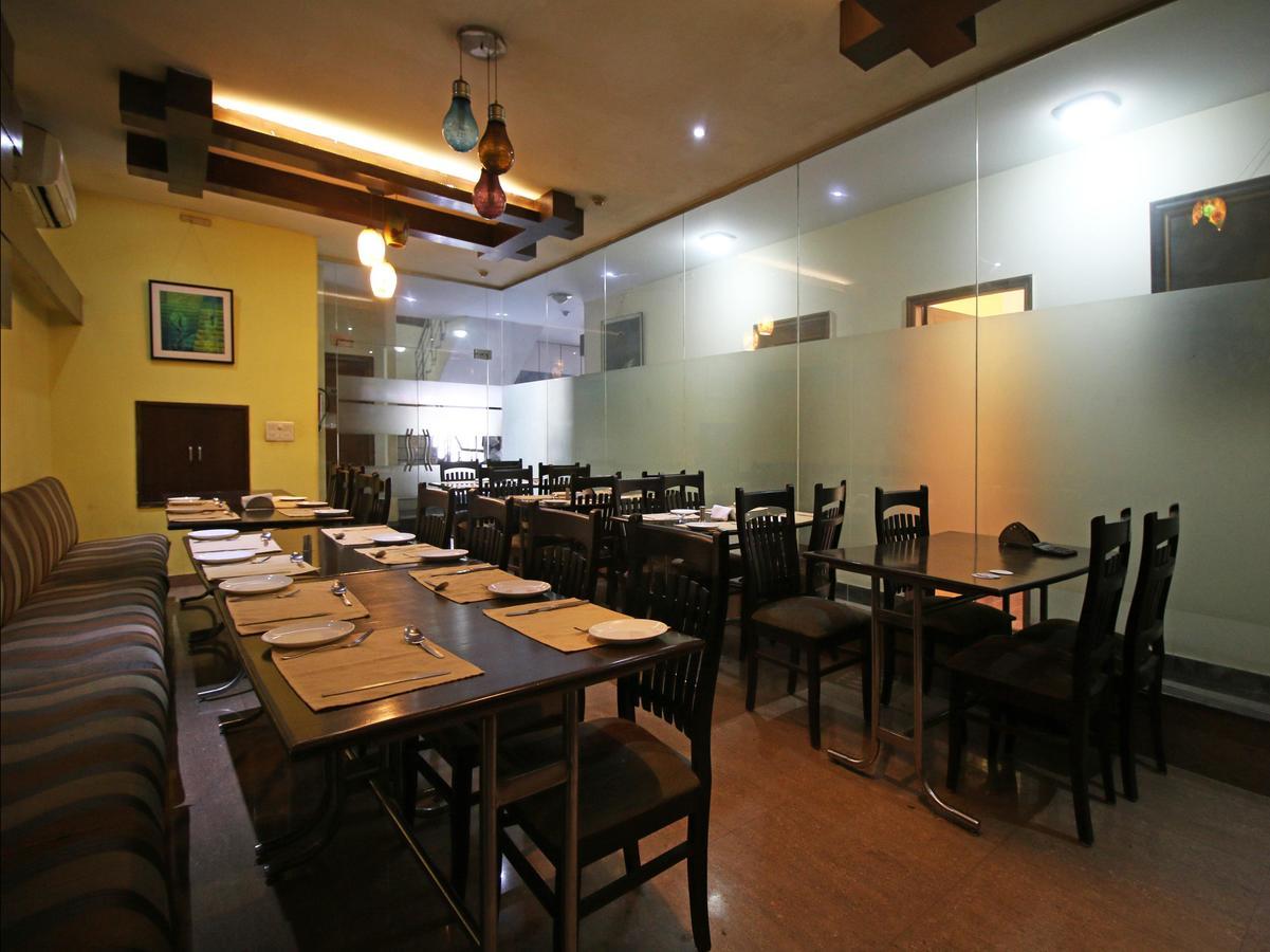 Hotel Oscar - Hauz Khas Új-Delhi Kültér fotó